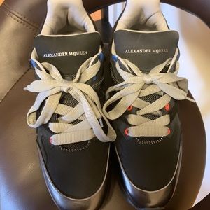 Alexander McQueen Runner Sneaker